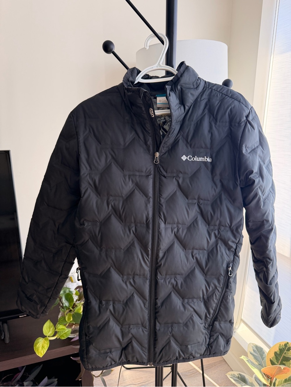 Columbia (S) Black Men's Jacket - 650 down fill power